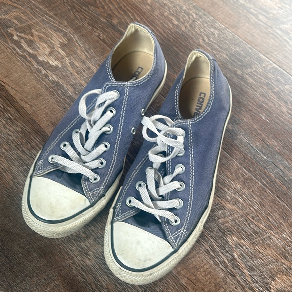 Converse all star size 9